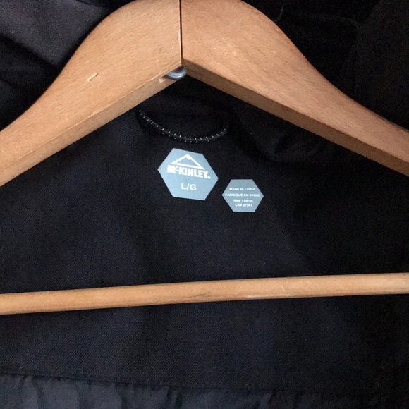 Winter parka with fur hood - Picture 8 of 9